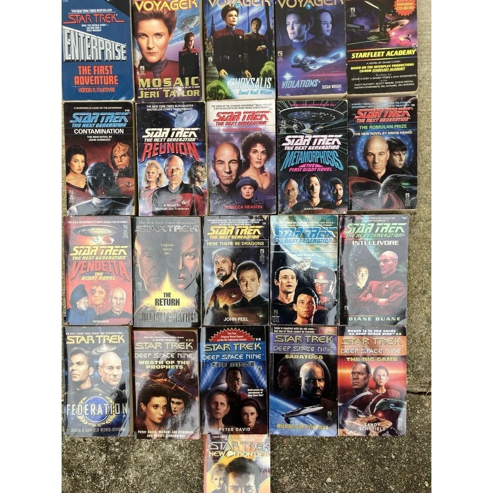 Lot Of 29 Vintage Star Trek POCKET Books Paperback Next Gen,Voyager, Original